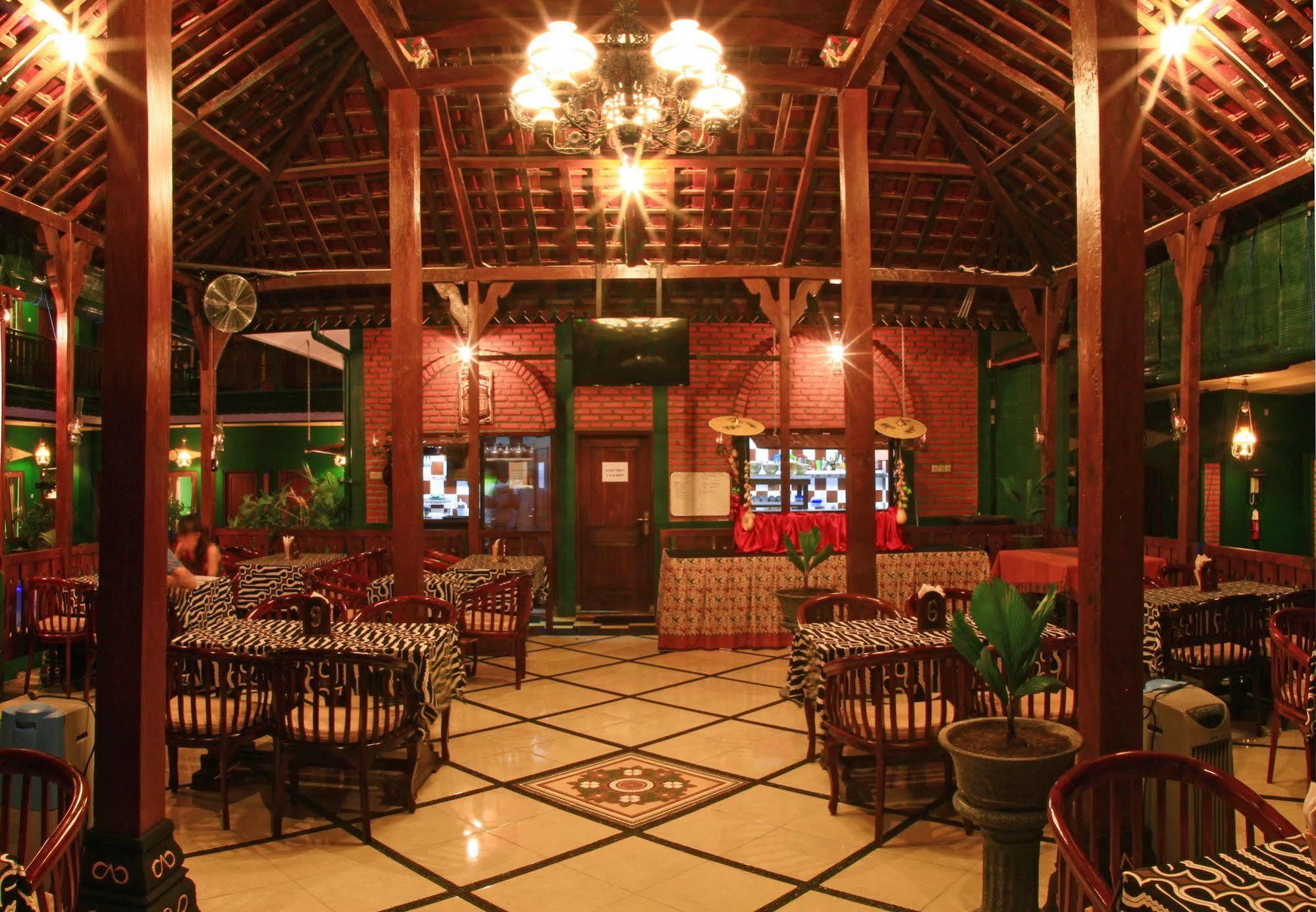 Diana Hotel Jogja Jogyakarta Zewnętrze zdjęcie
